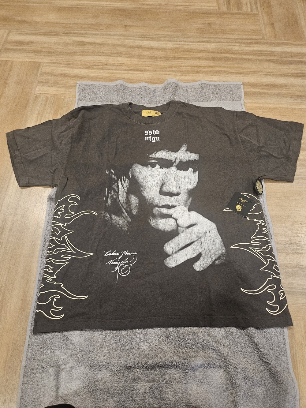 Darc Sport Bruce Lee Gold Tag 559 Of 1000 Black Graphic Short-Sleeve Tee
